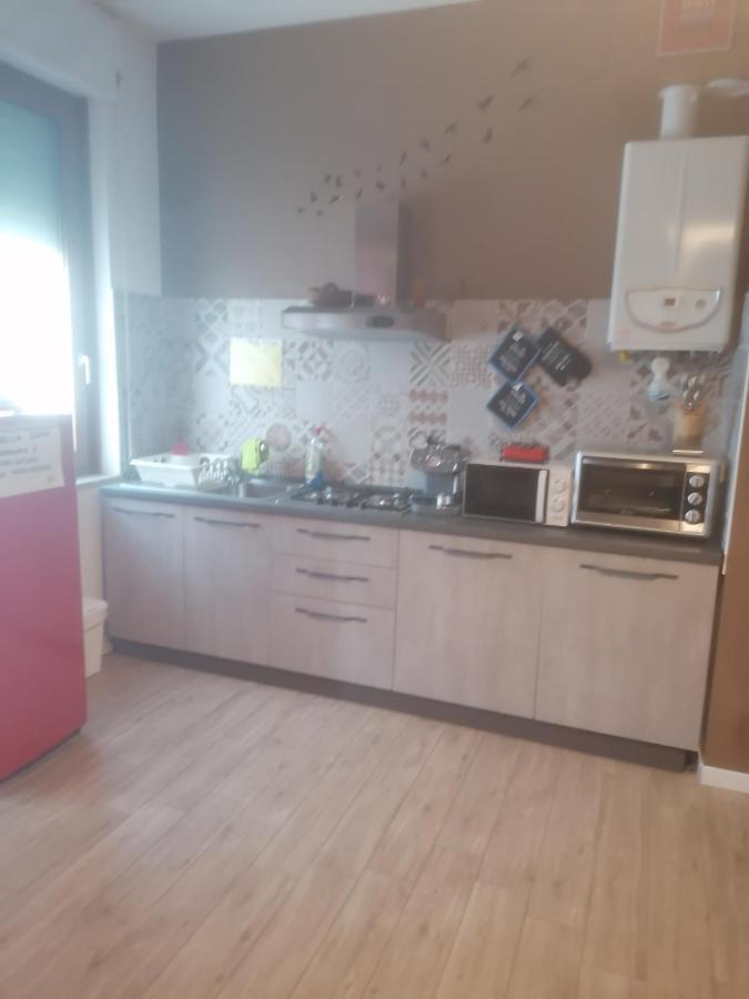 Emmanueli65 Fronte Clinica Per 5 Matrimoniale 2 Singoli 1 Divano Letto Piacenza Eksteriør billede